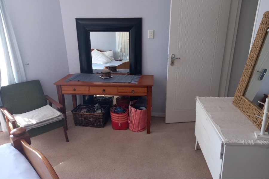 To Let 5 Bedroom Property for Rent in Paradise Beach Western Cape